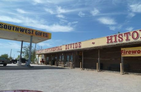 Bowlins Continental Divide Trading Post