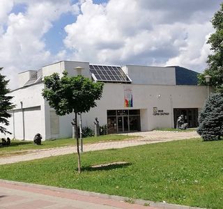 Sirak Skitnik Hall