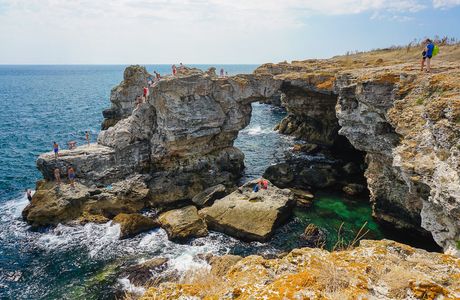 Tyulenovo Rocks