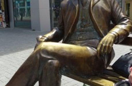 Dabko Dabkov Statue