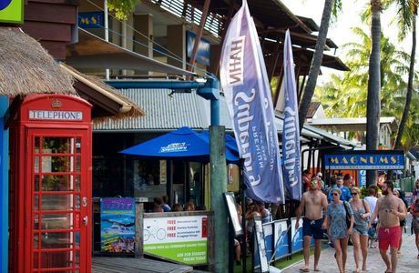 Lions Airlie Beach Markets