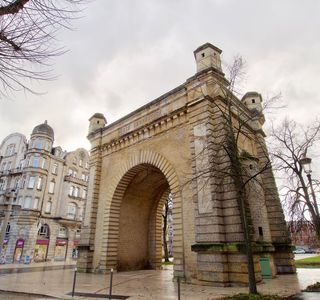 Porte Serpenoise