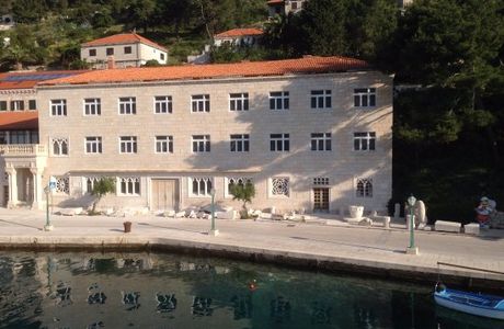 Pucica Stonemasonry School