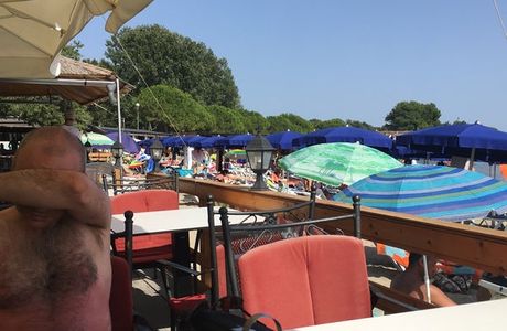 Barracuda Beach Bar