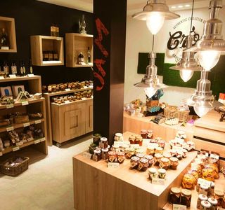 Crop - Authentic Croatian Gifts