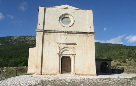 Chiesa di Santa Maria Dei Cintorelli, Caporciano 1
