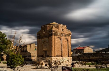 Gonbad-e Qaffarriyeh