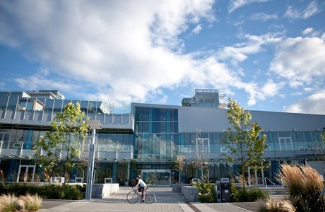 Lajos Kéky City Community Centre