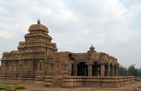 Malegitti Shivalaya Fort and Temple