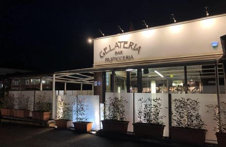 Madeira Disco Cafe'