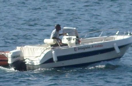 Living Lake - Bike and Scooter Rental