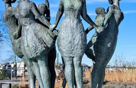 Sieben stolze Schwestern kusst das Meer