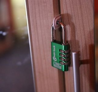 TICKING CLOCK - Escape Room