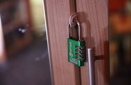 TICKING CLOCK - Escape Room
