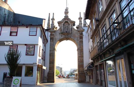 Arco da Porta Nova
