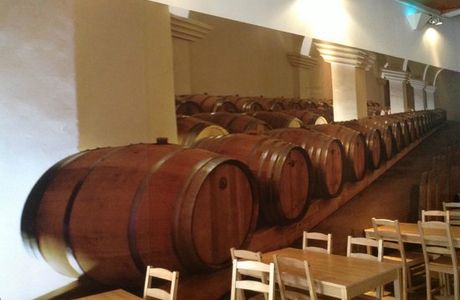 7imeio Wine Bar
