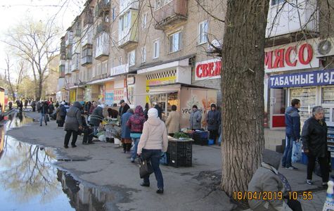 Pobedy Square 1