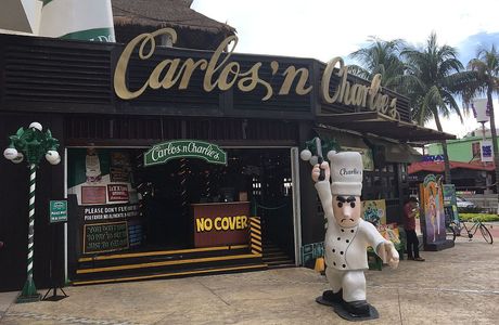 Carlos'n Charlie's