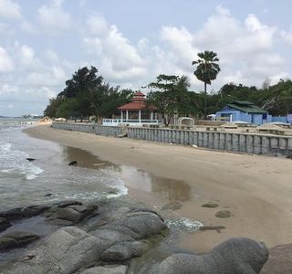 Nam Rin Beach