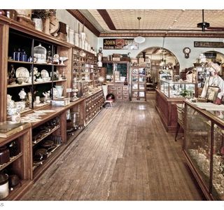 Agora Paardevlei Vintage Store