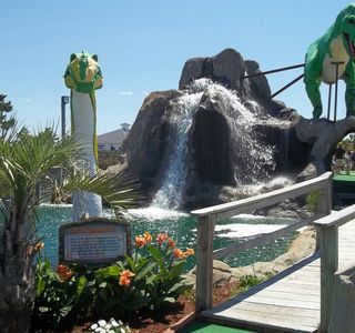 Jurassic Putt