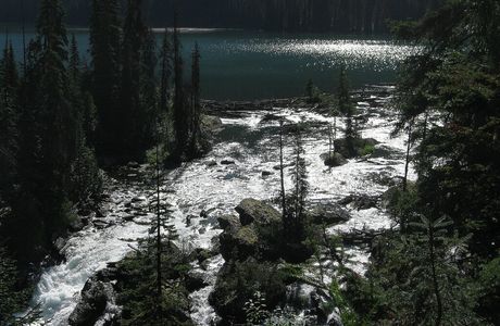 Cariboo Mountains Provincial Park