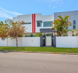 Broadbeach Branch Library