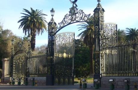 Portones del Parque San Martin