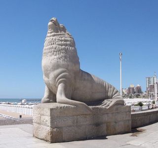 Monumento al Lobo Marino