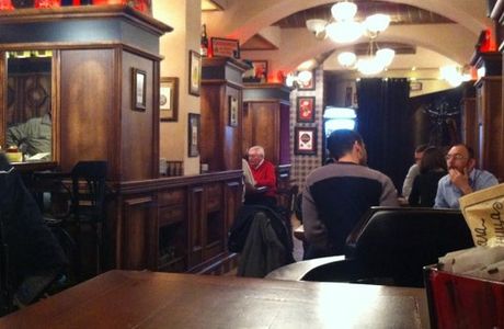 Mac Tire Pub