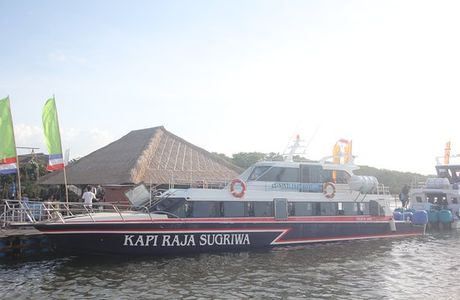 Sugriwa Express - Fast Boat