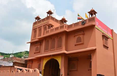 Ratnavali Arts