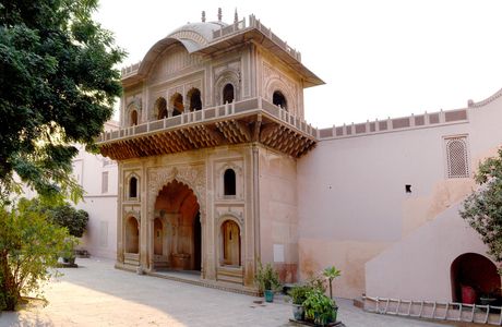 Raja Nahar Singh Palace
