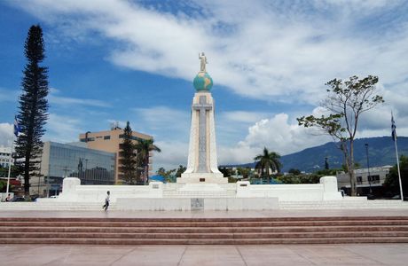 Monumento al Divino Salvador del Mundo