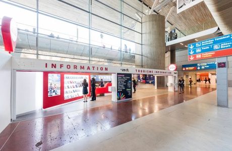 Tourist Information Desk - CDG Terminal 2E