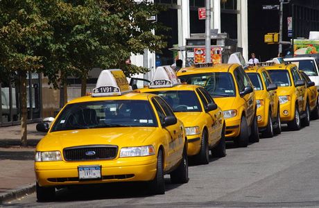 Taxi Katakolon