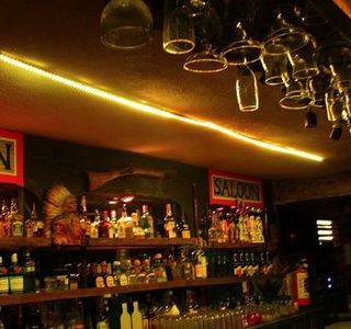 Saloon Cabo