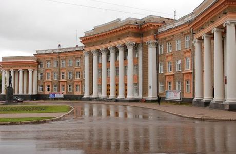 Palace of Culture Metallurgists of S. Ordzhonikidze
