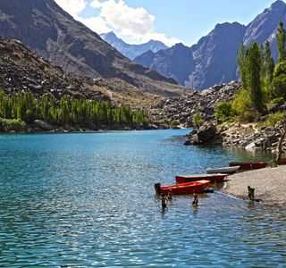 Upper Kachura Lake