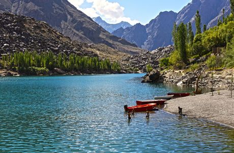 Upper Kachura Lake