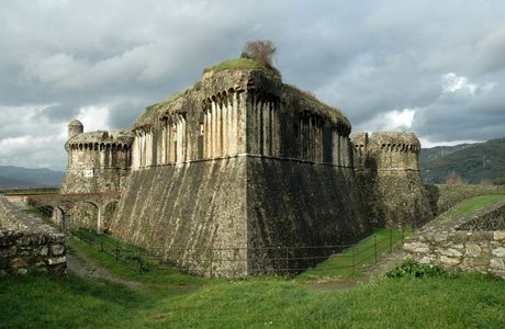 Fortezza di Sarzanello