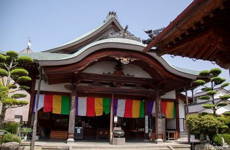 Sankaku-ji Temple