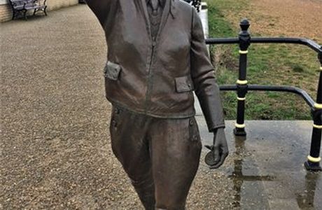 Amy Johnson Statue