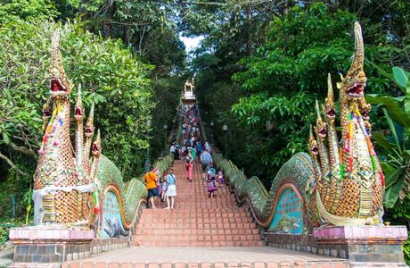 Wat Tham Phra Phothisat