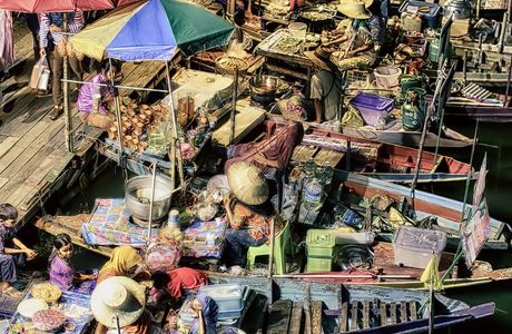 Khlong Hae Floating Market