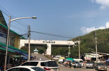 Dan Singkhon Market