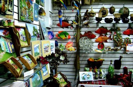 Tropical Creations Gallery, Boutique & Cultural Center