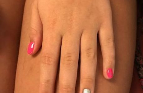 Foxy Nails & Spa