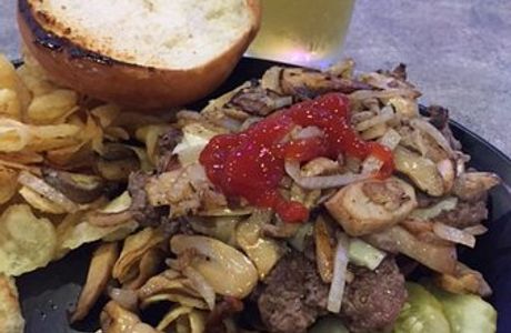Hoppers Bar and Grill