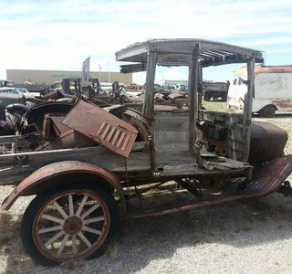 Lewis Antique Auto & Toy Museum